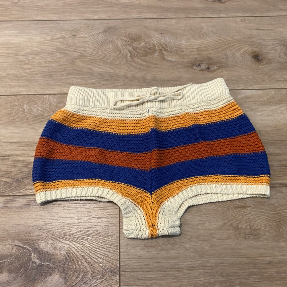 NWOT Free People - FP Beach - XS Crochet shorts